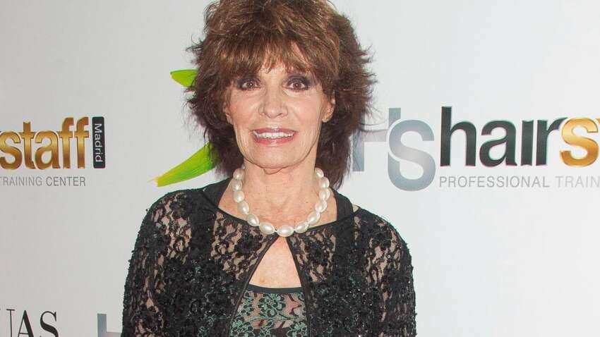 Відому іспанську співачку жорстоко вбили в будинку для літніх людей: що відомо