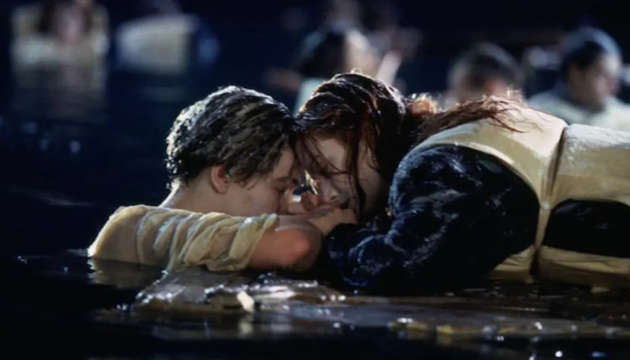 Аукцион в США: двери из "Титаника" проданы за впечатляющую сумму