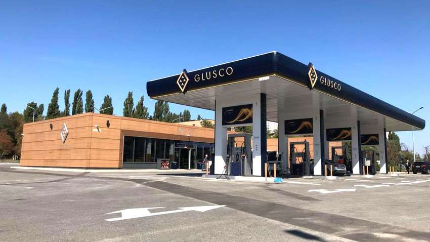 Фіскали заарештували корпоративні права АЗС Glusco, яку пов'язують із Медведчуком: що відомо