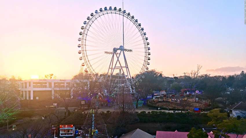 Віддаленка з видом на Фудзі: японський парк зробив з колеса огляду офіс Віддаленка з видом на Фудзі: японський парк зробив з колеса огляду офіс