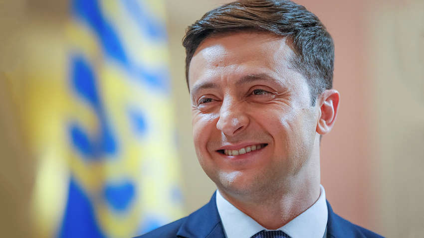 Зеленский поздравил женщин с праздником 8 марта