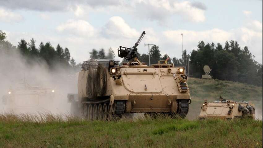 Канада внезапно передумала передавать Украине бронетехнику: подробности скандала Канада внезапно передумала передавать Украине бронетехнику: подробности скандала