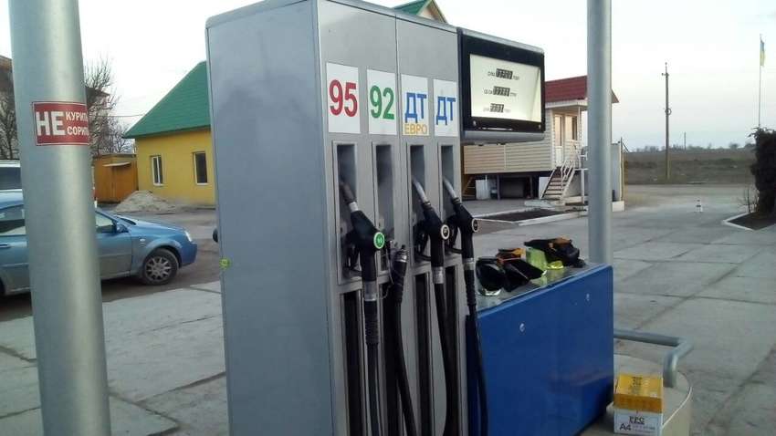 СБУ закрыла 300 нелегальных АЗС