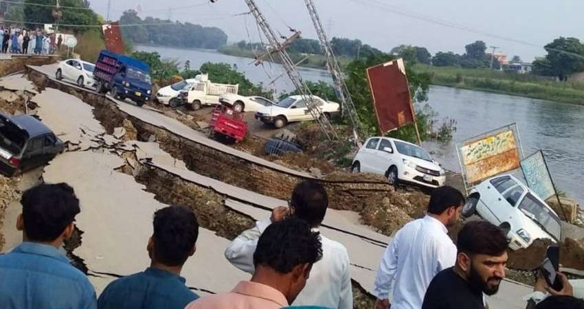В Пакистане произошло сильное землетрясение: есть погибшие 