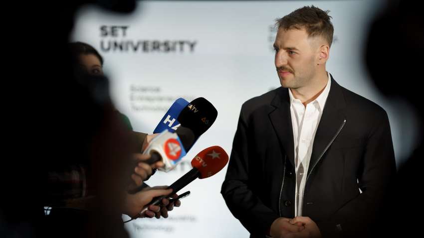 Сергей Токарев рассказал об образовательных проектах этим летом от Roosh, STEM is FEM и SET University Сергей Токарев рассказал об образовательных проектах этим летом от Roosh, STEM is FEM и SET University