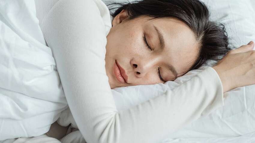 Секрет глибокого сну: старовинний спосіб, який повернув спокій жінці після років мук