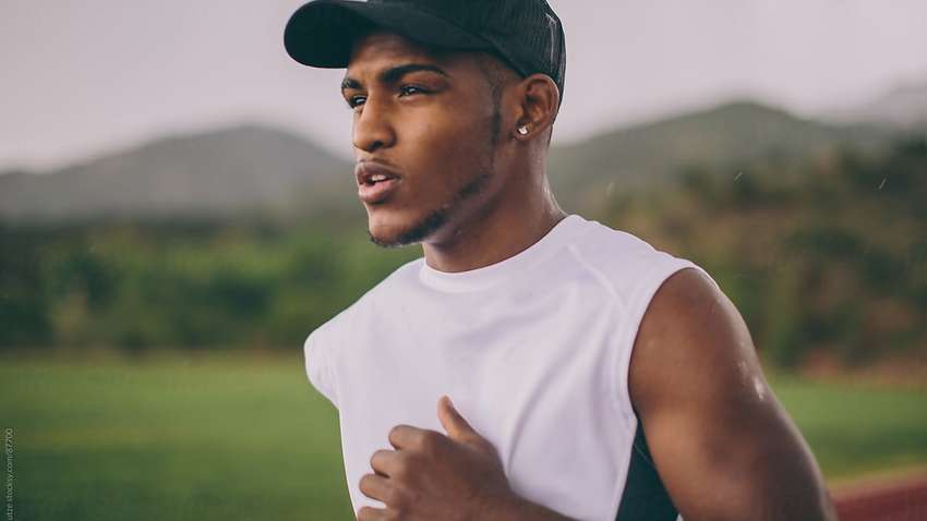 У Китаї представили лазерну кепку проти облисіння