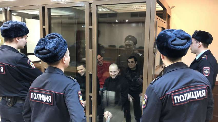 Суд РФ залишив ще 7 українських моряків під вартою