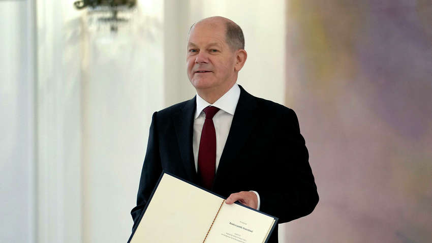 Канцлер Германии летит в Украину на переговоры с Зеленским: что обсудят лидеры государств