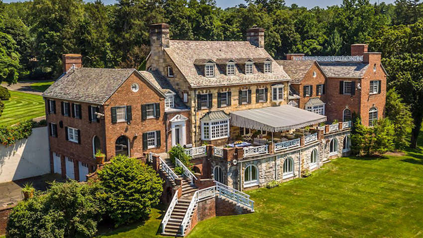 Гарно жити не заборониш: Кетрін Зета-Джонс показала свій розкішний будинок 