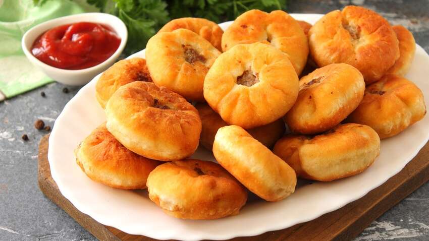 Смачніші, ніж на базарі: рецепт ідеальних біляшів Смачніші, ніж на базарі: рецепт ідеальних біляшів