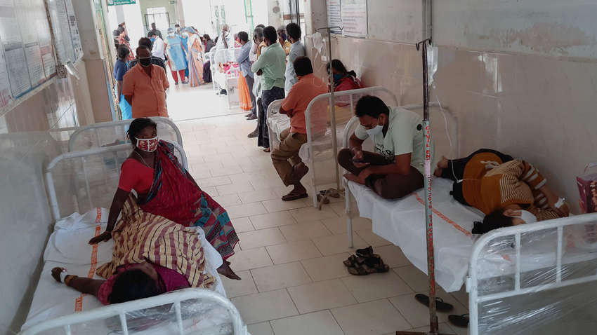 Лікарі назвали причину масової госпіталізації в Індії