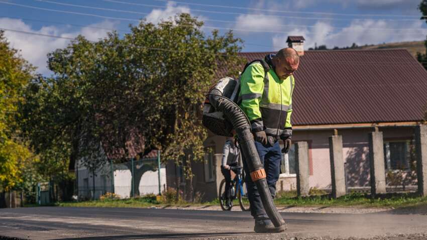 Первое обновление за 20 лет: на Закарпатье отремонтировали ключевой путь благодаря ветроэнергетическому проекту 