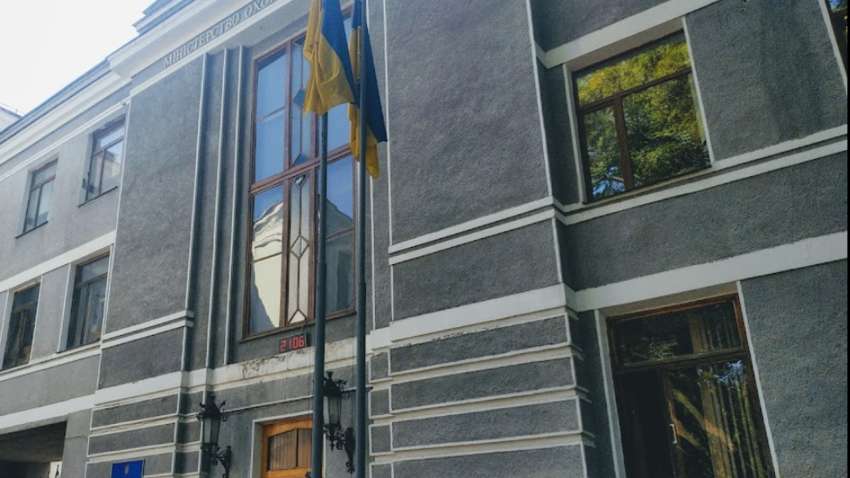 Пять новостей о вакцинации: есть ли правда среди фейков Пять новостей о вакцинации: есть ли правда среди фейков