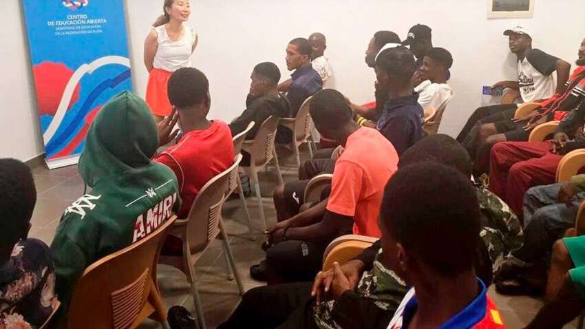 Кремль прикрывается Достоевским: в Экваториальной Гвинее РФ продвигает агентурные проекты под видом культурных событий. Кремль прикрывается Достоевским: в Экваториальной Гвинее РФ продвигает агентурные проекты под видом культурных событий.