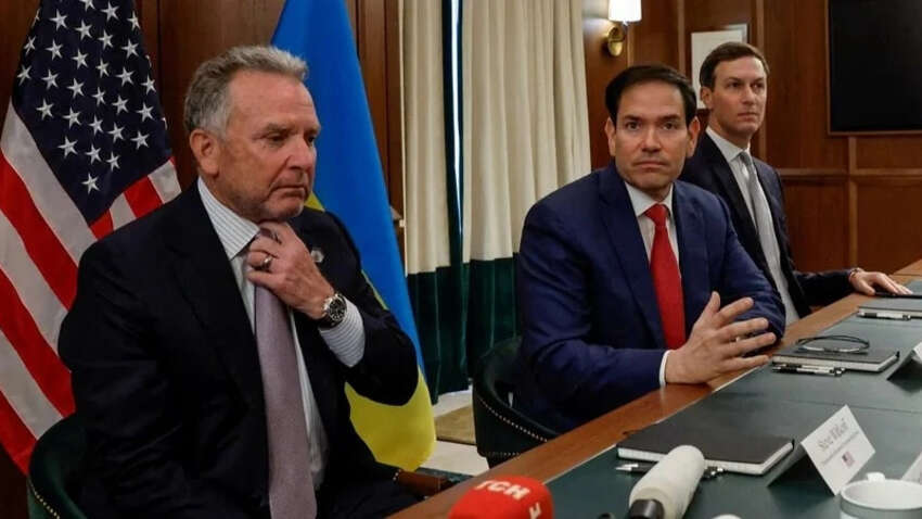 Стали відомі 6 ключових пунктів мирної угоди, яку США пропоную Україні Стали відомі 6 ключових пунктів мирної угоди, яку США пропоную Україні