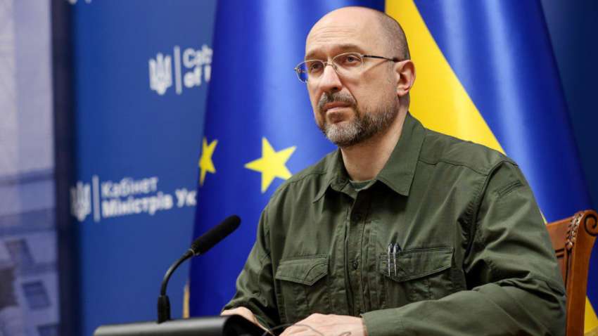 Как Украина будет возвращать украинцев из-за границы: Шмыгаль назвал первые шаги Как Украина будет возвращать украинцев из-за границы: Шмыгаль назвал первые шаги