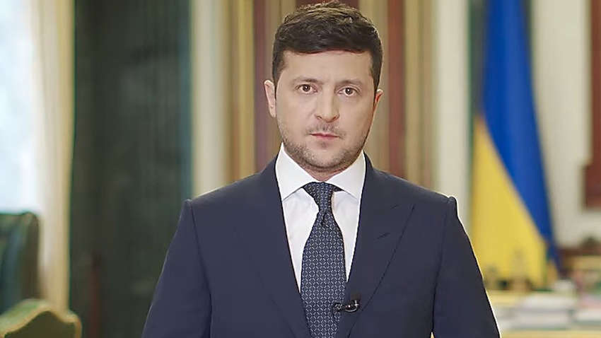 Зеленский обвинил Тимошенко в политических переобуваниях на протяжении 20 лет 