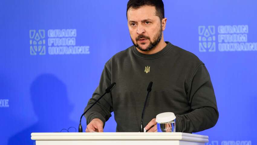 Росія запустила 26 ракет і майже 600 дронів по Україні: як відреагував Зеленський Росія запустила 26 ракет і майже 600 дронів по Україні: як відреагував Зеленський