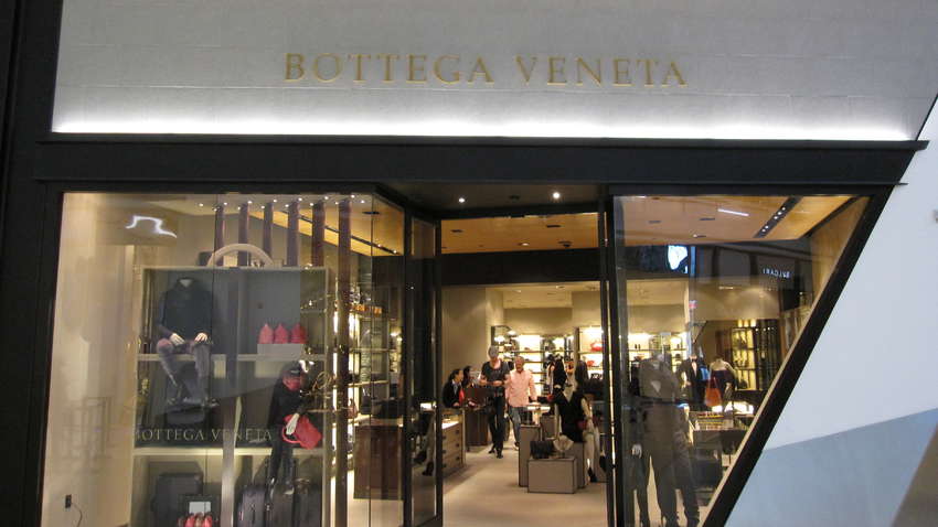  Покупатели высмеяли колье известного бренда за 2,3 тысячи долларов - что с ним не так (фото)