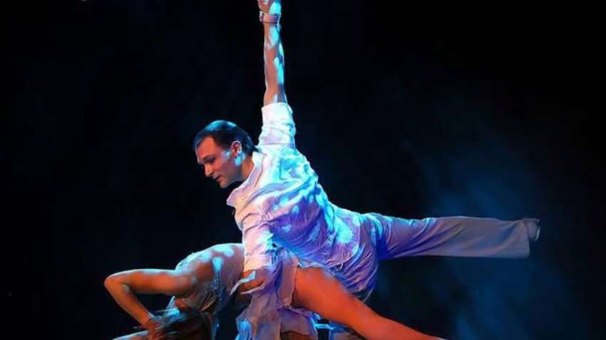 Трагедия на арене: украинские акробаты сорвались во время шоу в Германии Трагедия на арене: украинские акробаты сорвались во время шоу в Германии