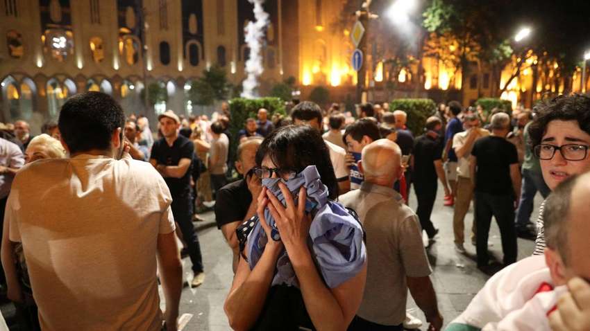 "Массовые протесты в Тбилиси": задержанных уже почти два десятка человек 