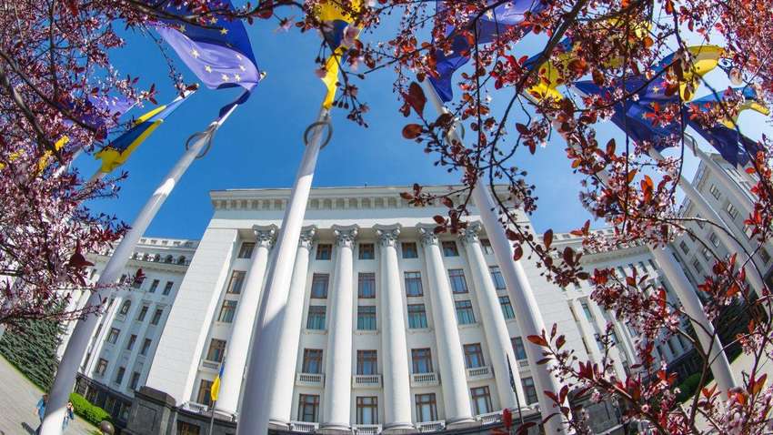 "Офіс президента спробував підмінити текст комюніке, але у Медведчука їх викрили", - політолог