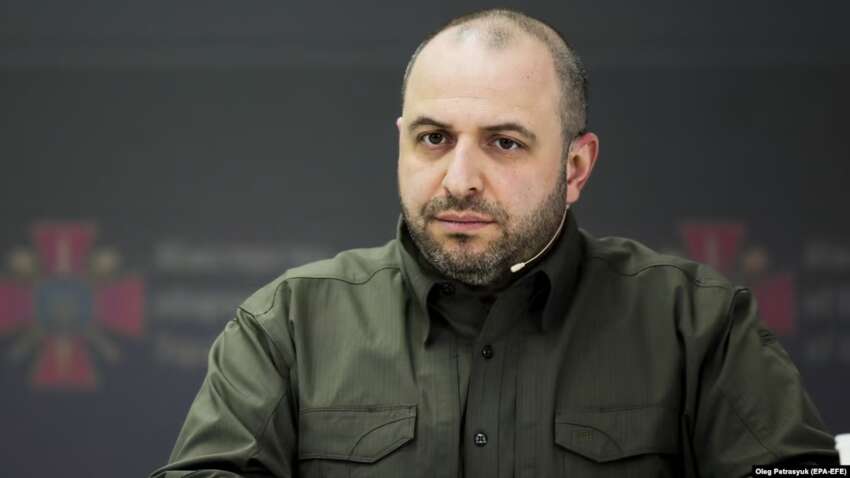 «Побег» Рустема Умерова за границу: пять пишут официальные источники «Побег» Рустема Умерова за границу: пять пишут официальные источники