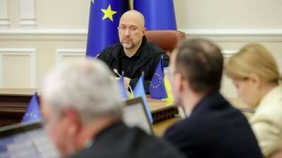 В Україні планують відставку прем’єра та заміну всього уряду: що відомо В Україні планують відставку прем’єра та заміну всього уряду: що відомо