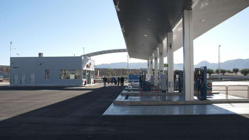 Когда исчезнет дефицит горючего в Украине, - министр