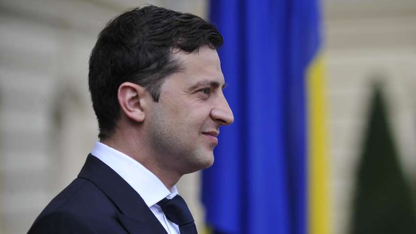 Люди выбрали «президента из телевизора», до народовластия мы не доросли, - эксперты о проведении референдума в Украине