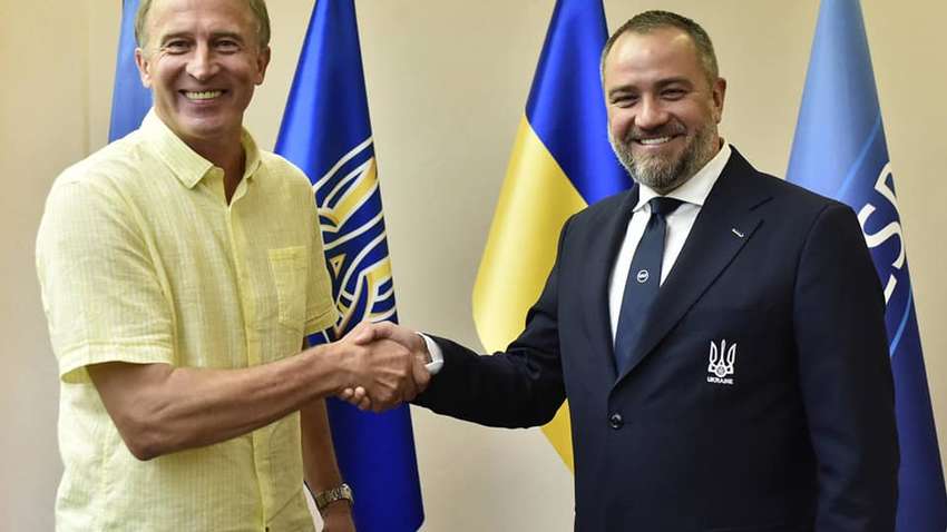 «До півночі чекали вістей з Еміратів»: збірна України отримала нового тренера не по любові, а всупереч