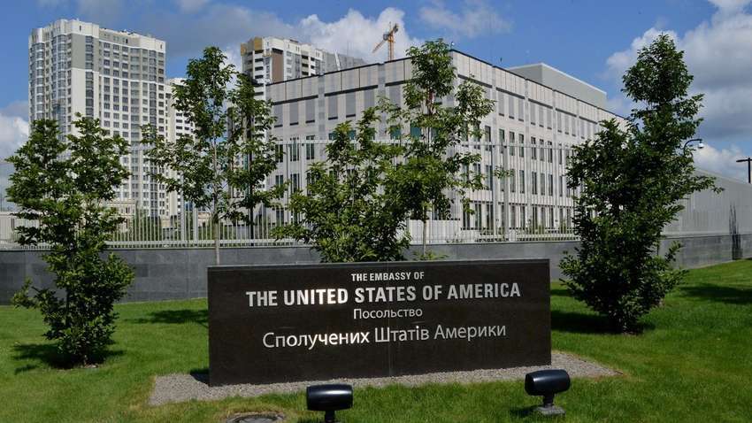 У Києві померла співробітниця посольства США: її жорстоко побили