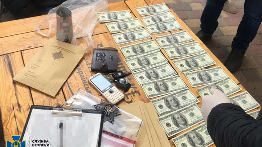 Фальшивые доллары премиум-качества распространялись в Украине: какие номиналы опасные Фальшивые доллары премиум-качества распространялись в Украине: какие номиналы опасные