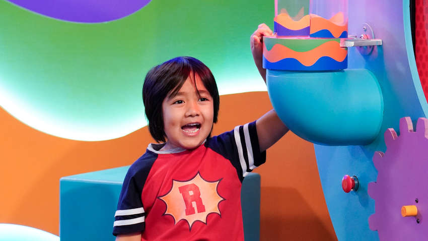 Дев’ятирічка із Техасу втретє став найбагатшим YouTube-блогером року Дев’ятирічка із Техасу втретє став найбагатшим YouTube-блогером року