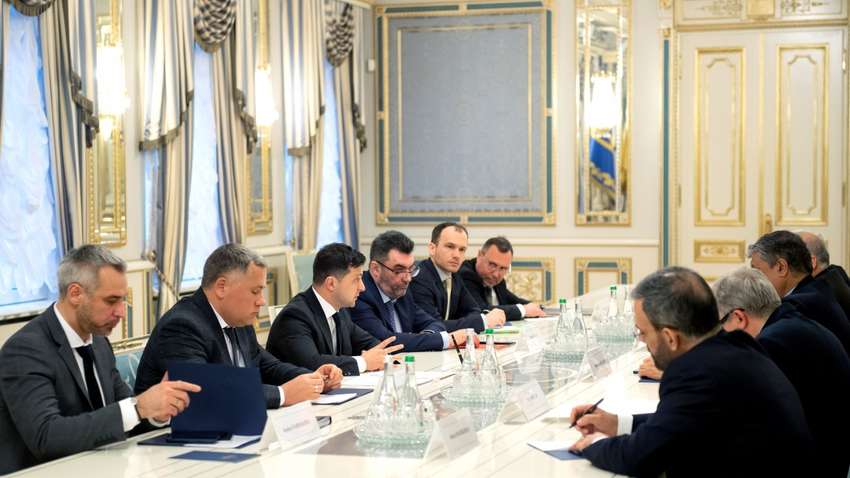 Зеленский договорился с Ираном о передаче «черных ящиков» и обломков самолета «МАУ»