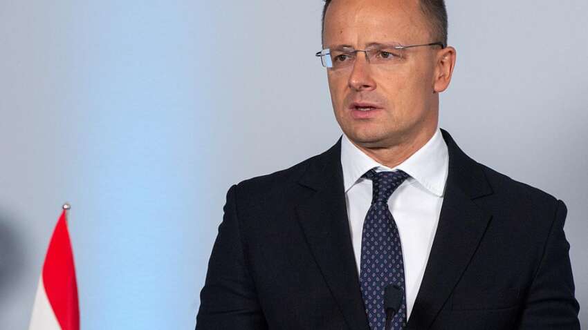 В ЕС попытались оправдать Сийярто за тайные звонки Лаврову