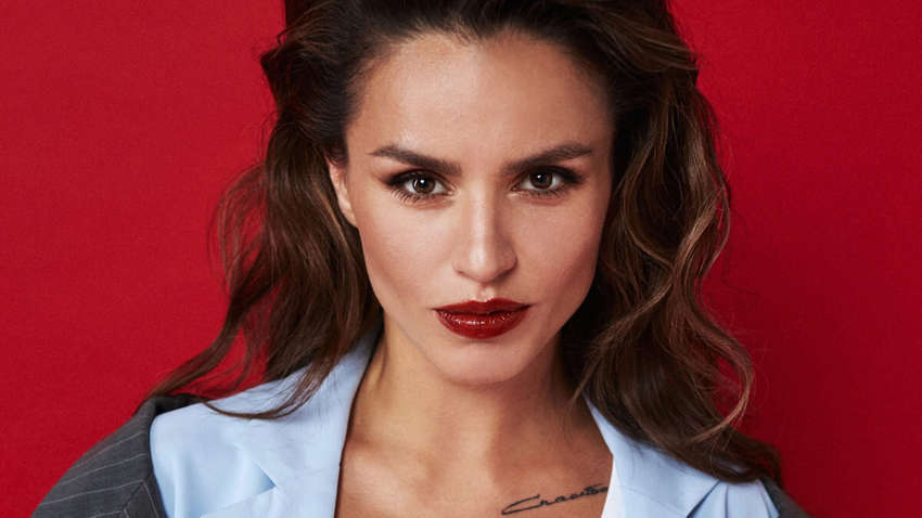 Молодая певица из РФ объявила, что бросает петь из-за тяжелой болезни Молодая певица из РФ объявила, что бросает петь из-за тяжелой болезни