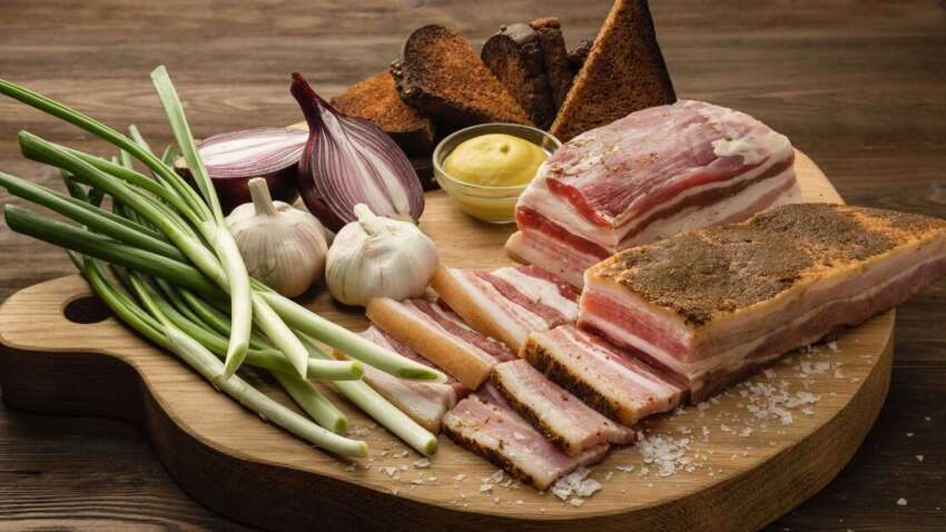 Кусочек сала с утра – врачи раскрыли правду об эффекте