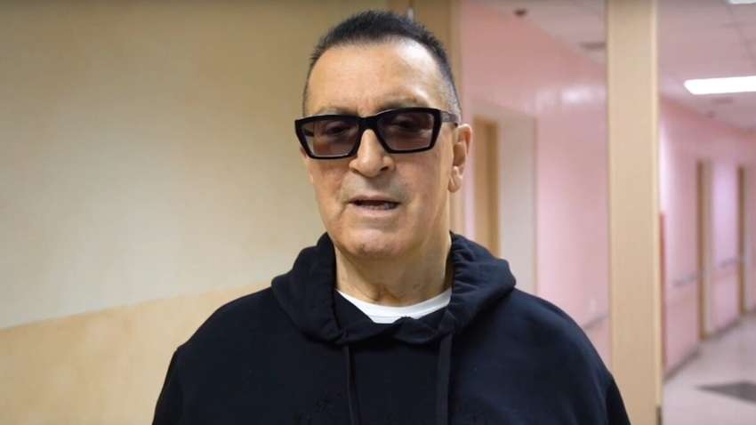 Врачи присвоили паллиативный статус: известный российский певец умирает от рака