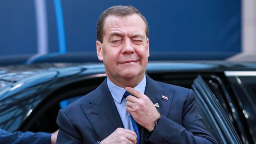 У ЄС відреагували на заяви Медведєва про Україну: порадили піти лікувати голову