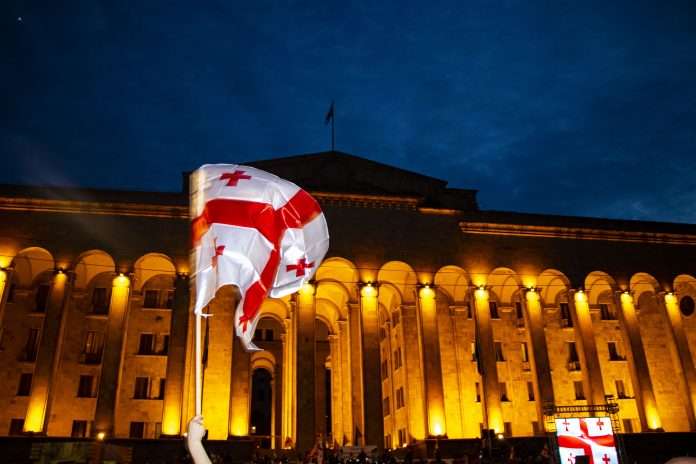 Напряженность после парламентских выборов в Грузии: что происходит и как влияет на Украину