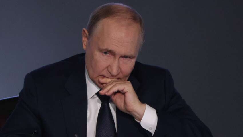 Кремль заговорил о "неподготовленной" встрече: почему Путин передумал лететь в Будапешт