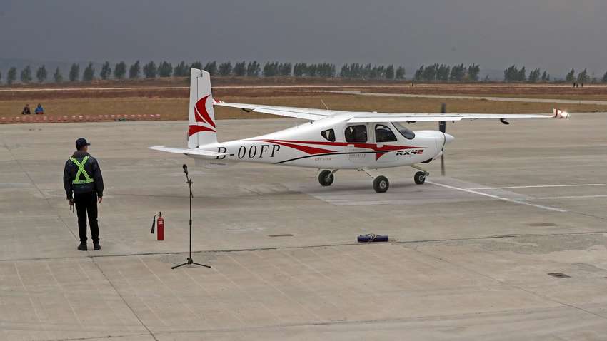 Китай представил собственный электросамолет RX4E