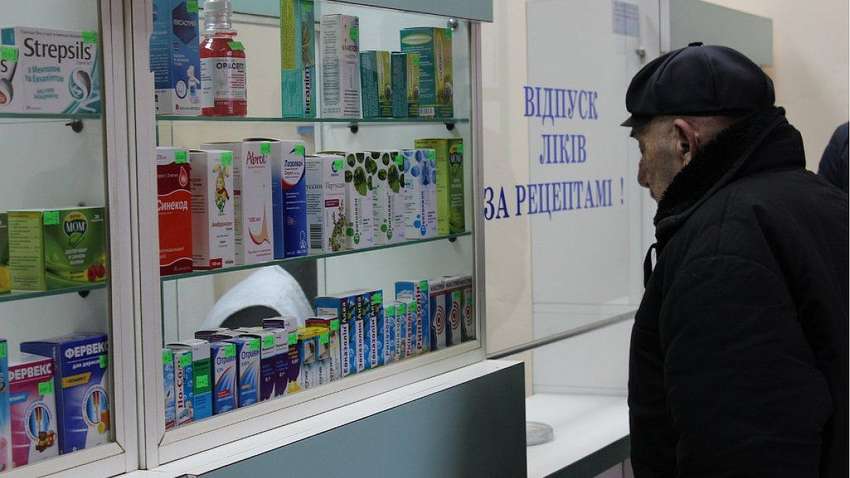  Тысяча за вакцинацию – на лекарства: Шмигаль рассказал, кто и как сможет потратить деньги