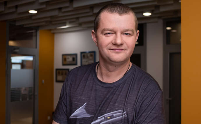 Украинец Поляков под давлением правительства США продает свою долю в Firefly: причина - угроза РФ