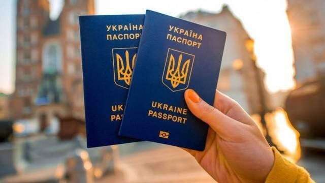 Подвійне громадянство для українців: коли буде готовий закон