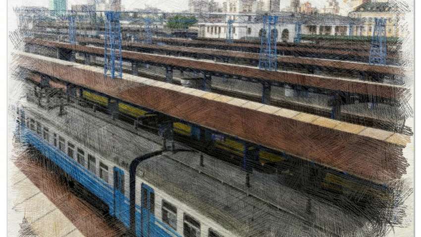 "Укрзализныця" прокатила пассажиров в вагоне для скота: люди мокли под дождем прямо в плацкарте