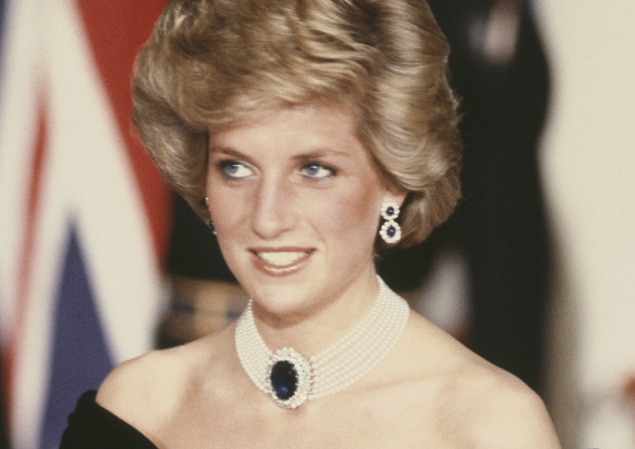 Легендарну сукню принцеси Діани виставлять на аукціон