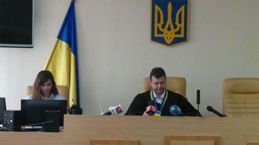 Суддя Соколов «скрипить»: чому суддя так і не ухвалив рішення у справі Порошенка Суддя Соколов «скрипить»: чому суддя так і не ухвалив рішення у справі Порошенка